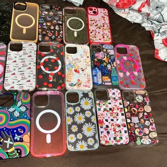 Set of 17 I phone 13 phone cases - Picture 4 of 6
